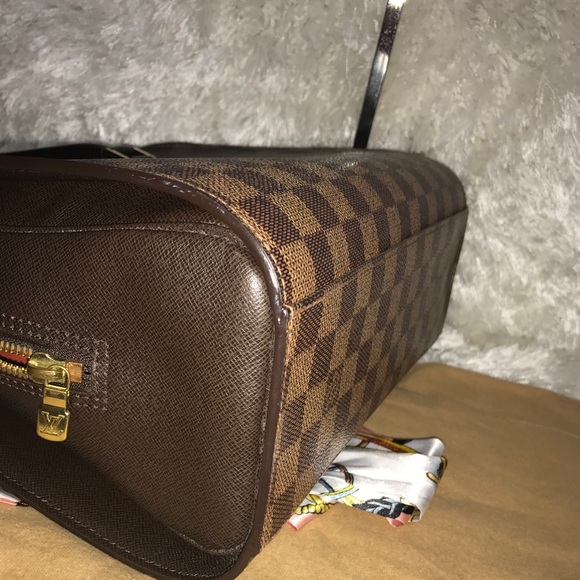 Louis Vuitton Triana - Picture 12 of 13